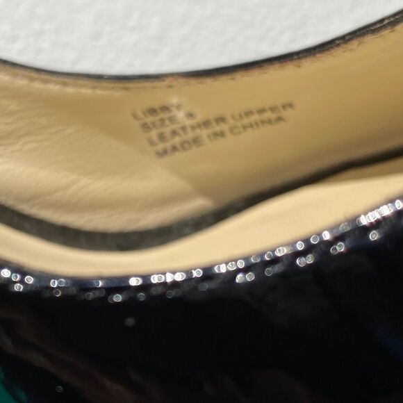BCBG Max Azria 'Libby' Patent Leather Pumps EUC 8 - Picture 11 of 11